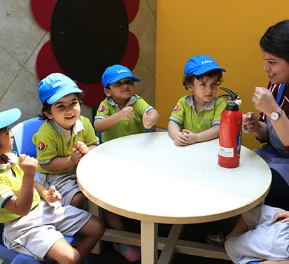 Children at a shared table – mutual respect and trust at Edistää Preschool, Wadala West, Mumbai